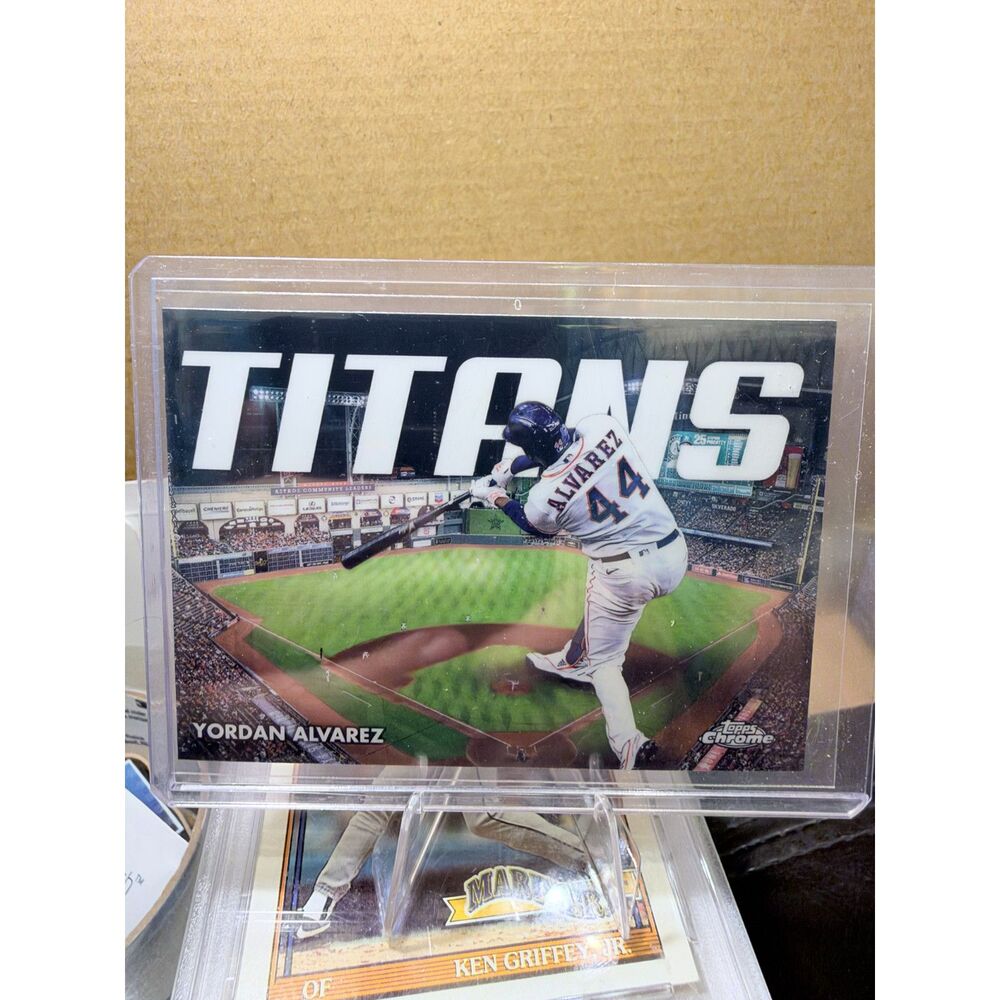 2023 Topps Chrome Titans Yordan Alvarez #CT-9 Houston Astros Insert